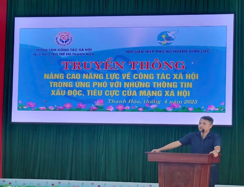 Ảnh: Đồng chí Lại Thế Quảng – Phó Giám đốc Trung tâm Công tác xã hội – Quỹ Bảo trợ trẻ em tỉnh Thanh Hóa phát biểu khai mạc hội nghị.